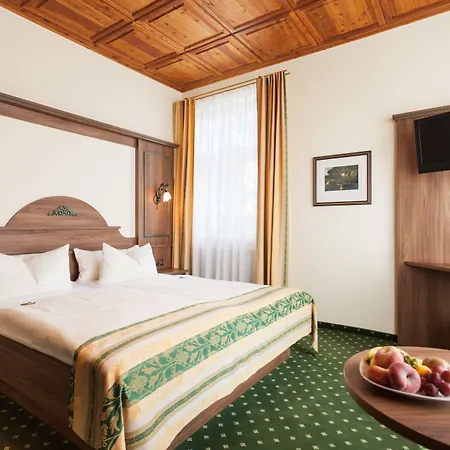 Schoengarten Garni Hotel