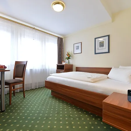 Schoengarten Garni Hotel