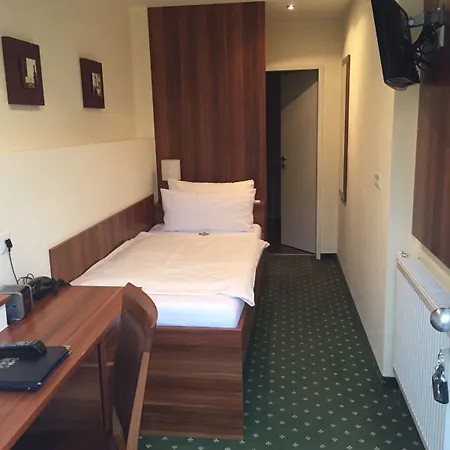 Schoengarten Garni Hotel