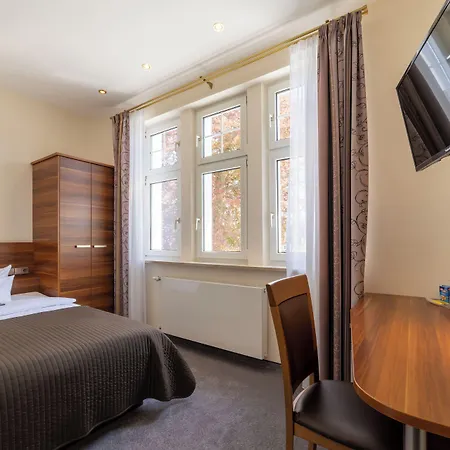 Schoengarten Garni 3*