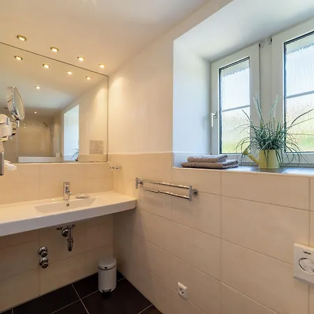 Hotel Schoengarten Garni 3*