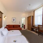 Schoengarten Garni 3*