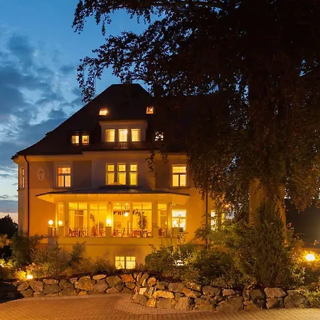 Schoengarten Garni Hotel 3*
